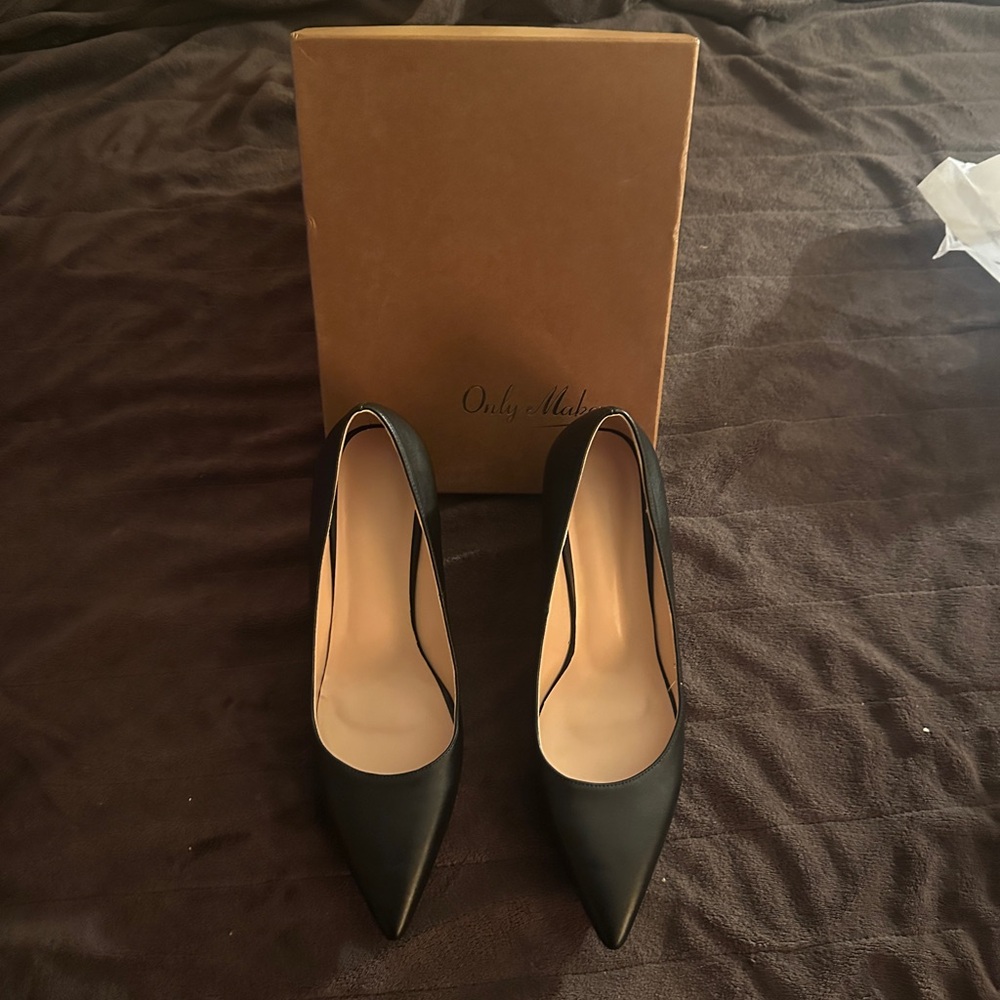 Elegant Black Wedges by Only Maker